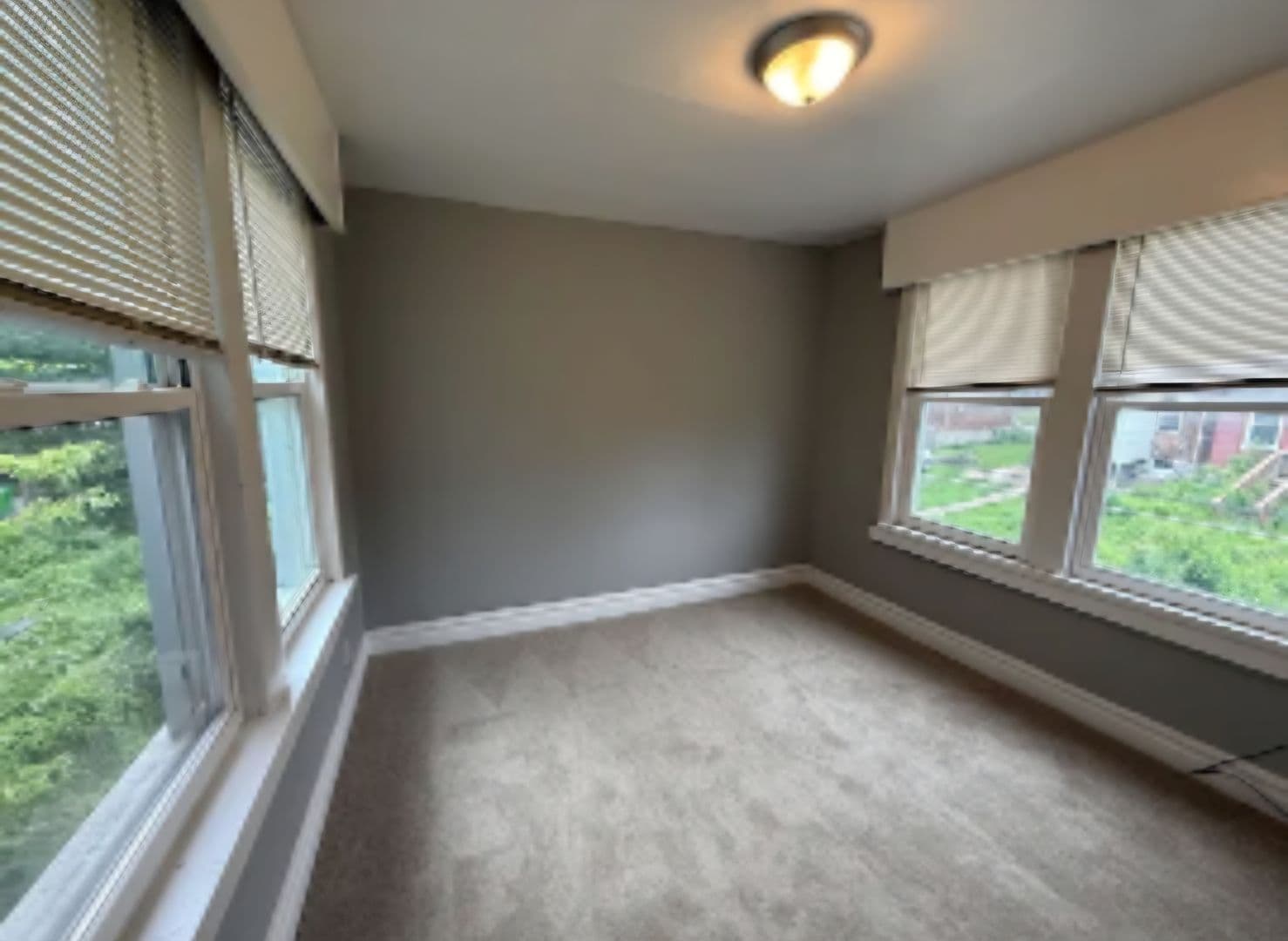 St.Louis Apartment: 5530 Louisiana Ave.