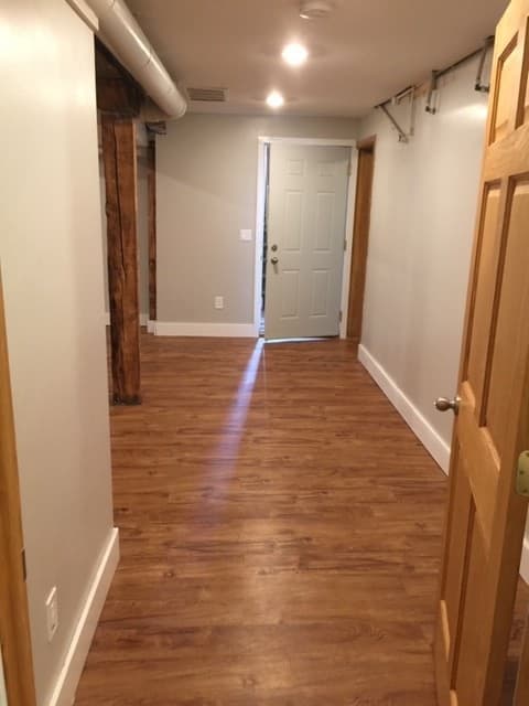 St. Paul Apartment: 1722 Grand Ave S