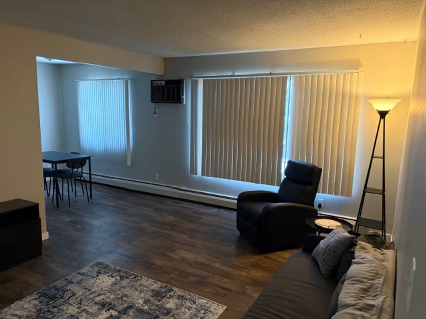 West St. Paul Apartment: 845 Dodd Road