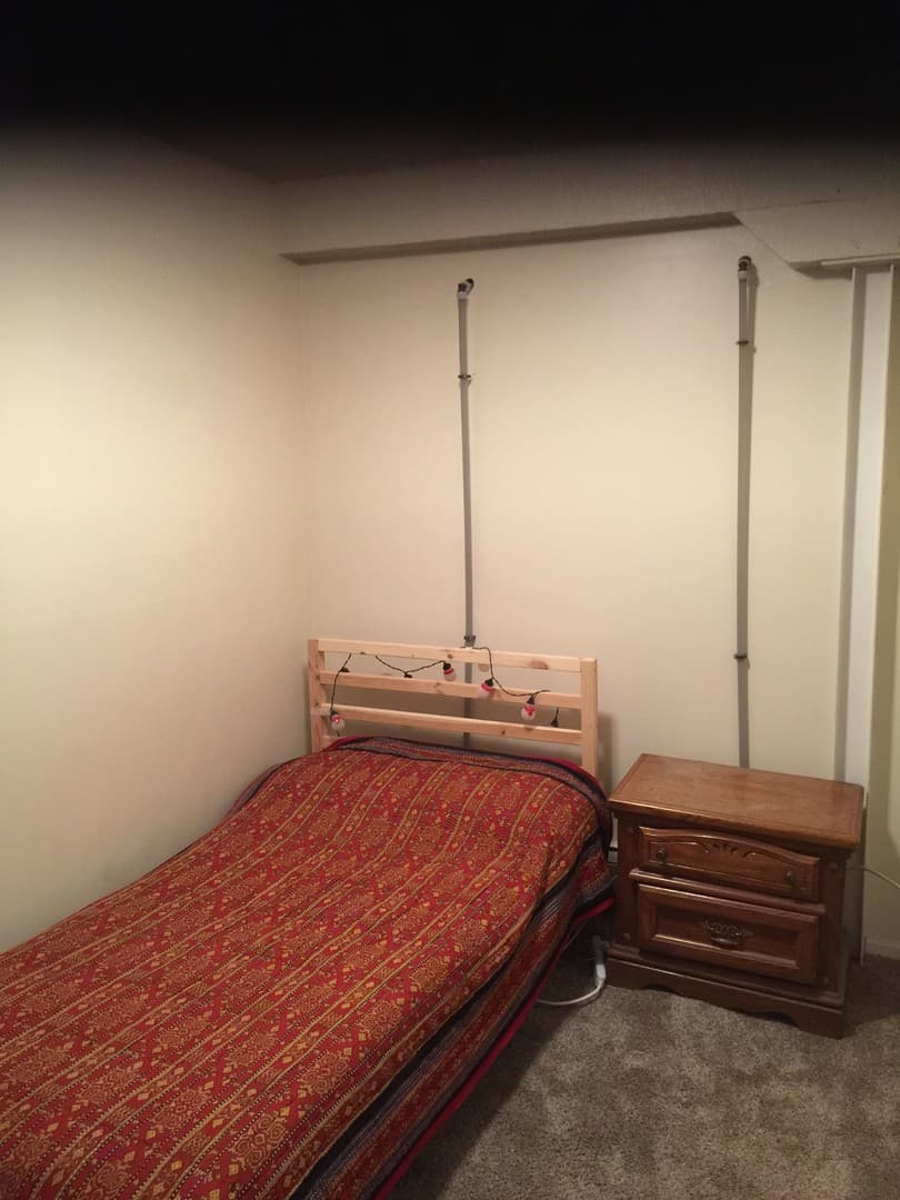 St. Paul Apartment: 1722 Grand Ave S