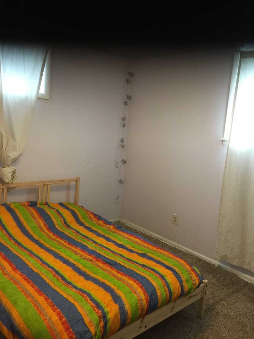 St. Paul Apartment: 1722 Grand Ave S