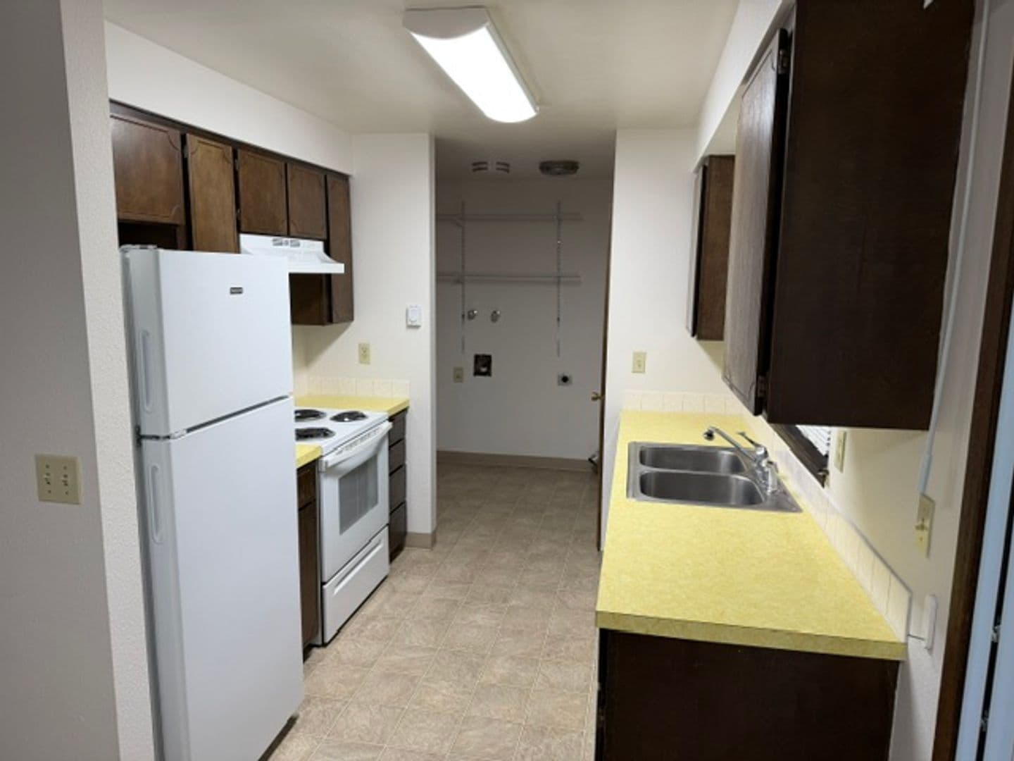 Spokane Valley Apartment: 822-24 S. Robinhood St.