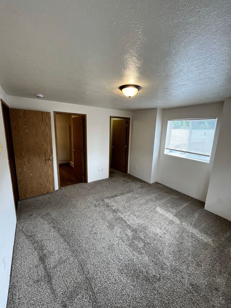 Spokane Valley Apartment: 1416 N. McDonald Ave.