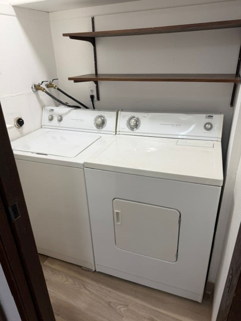Spokane Apartment: Forrest Glyn