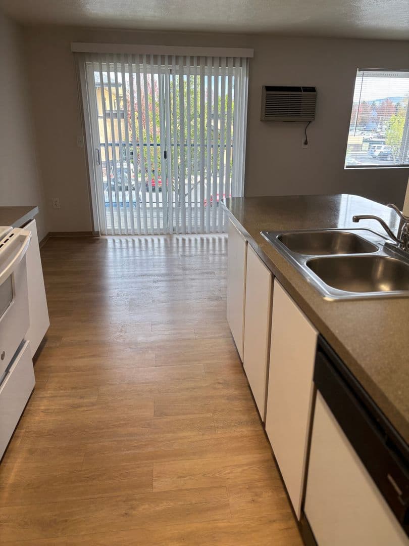 Spokane Valley Apartment: 1416 N. McDonald Ave.