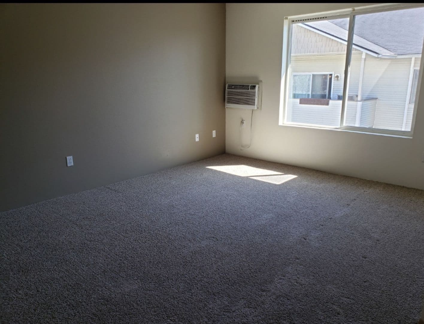 Spokane Valley Apartment: Deerfield Apartments