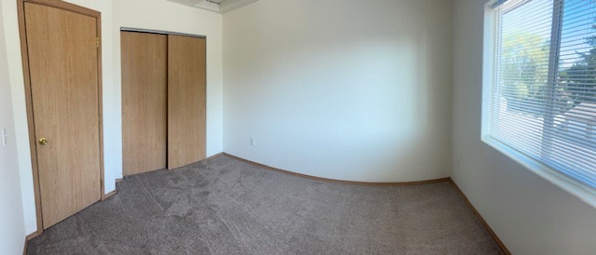 Spokane Valley Apartment: Twin Pines Apartments