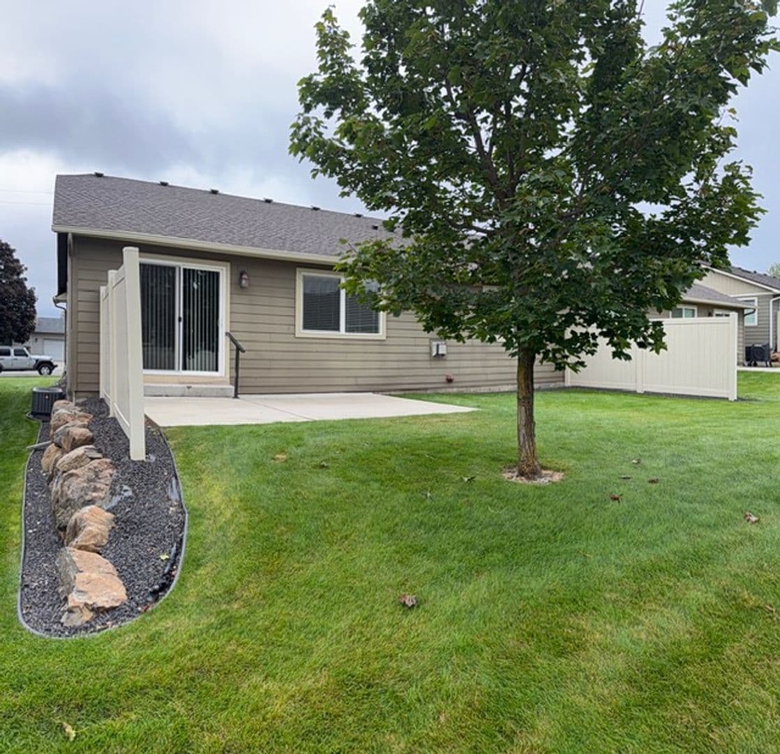 Spokane Valley Apartment: 828-830  S. Union