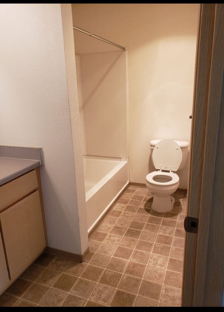 Spokane Valley Apartment: Deerfield Apartments