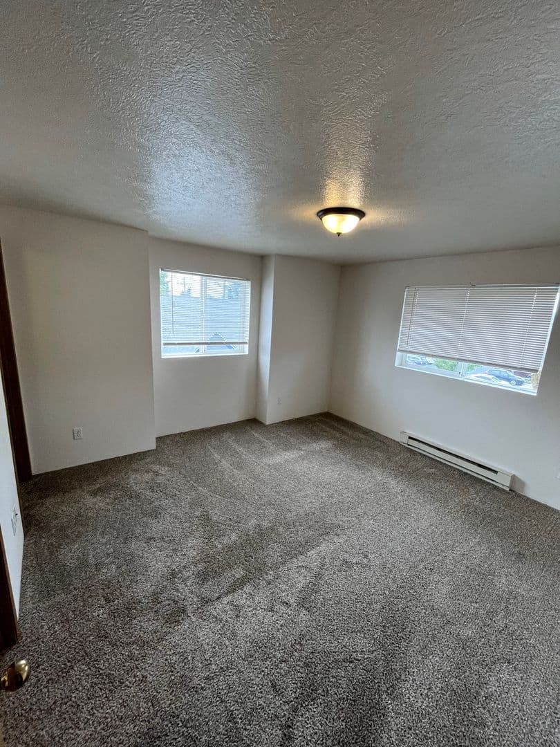 Spokane Valley Apartment: 1416 N. McDonald Ave.