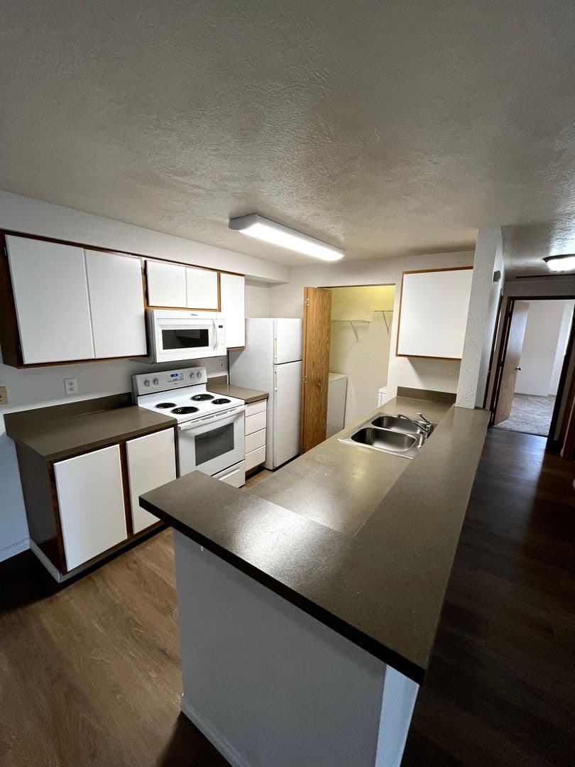 Spokane Valley Apartment: 1416 N. McDonald Ave.