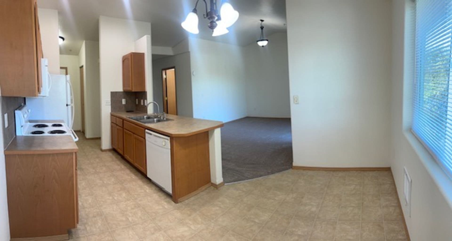 Spokane Valley Apartment: Twin Pines Apartments
