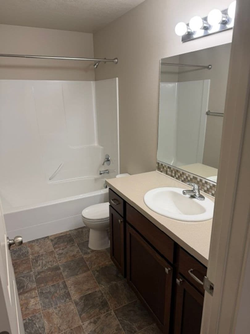 Spokane Valley Apartment: 828-830  S. Union