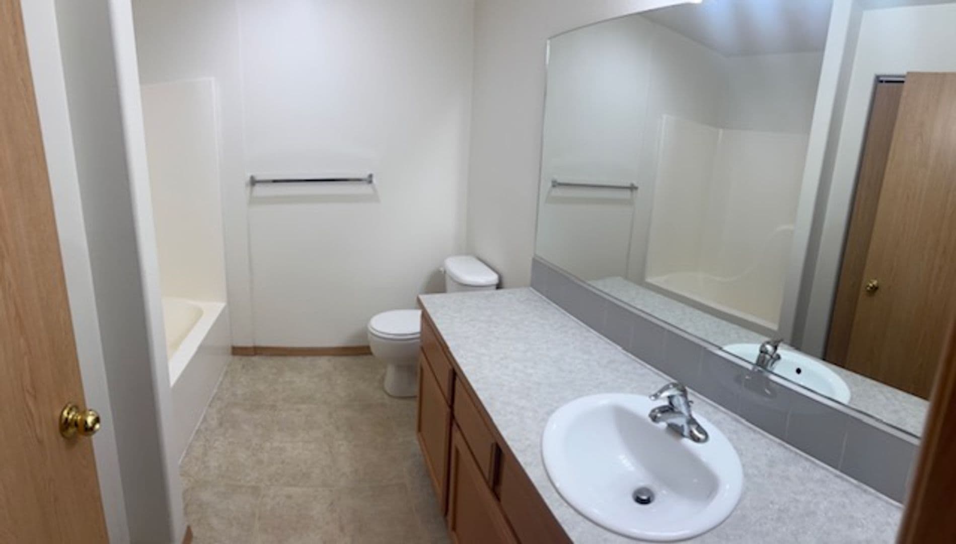 Spokane Valley Apartment: Twin Pines Apartments