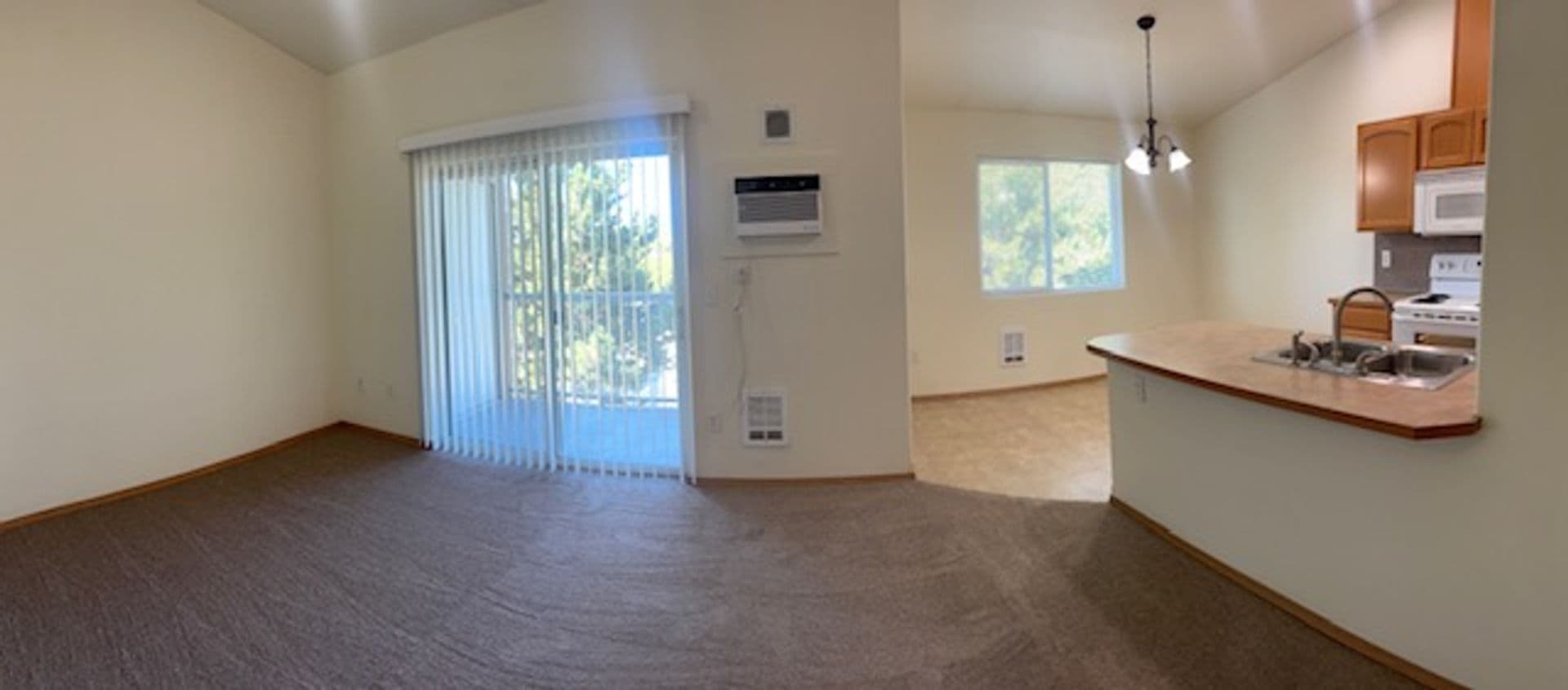 Spokane Valley Apartment: Twin Pines Apartments