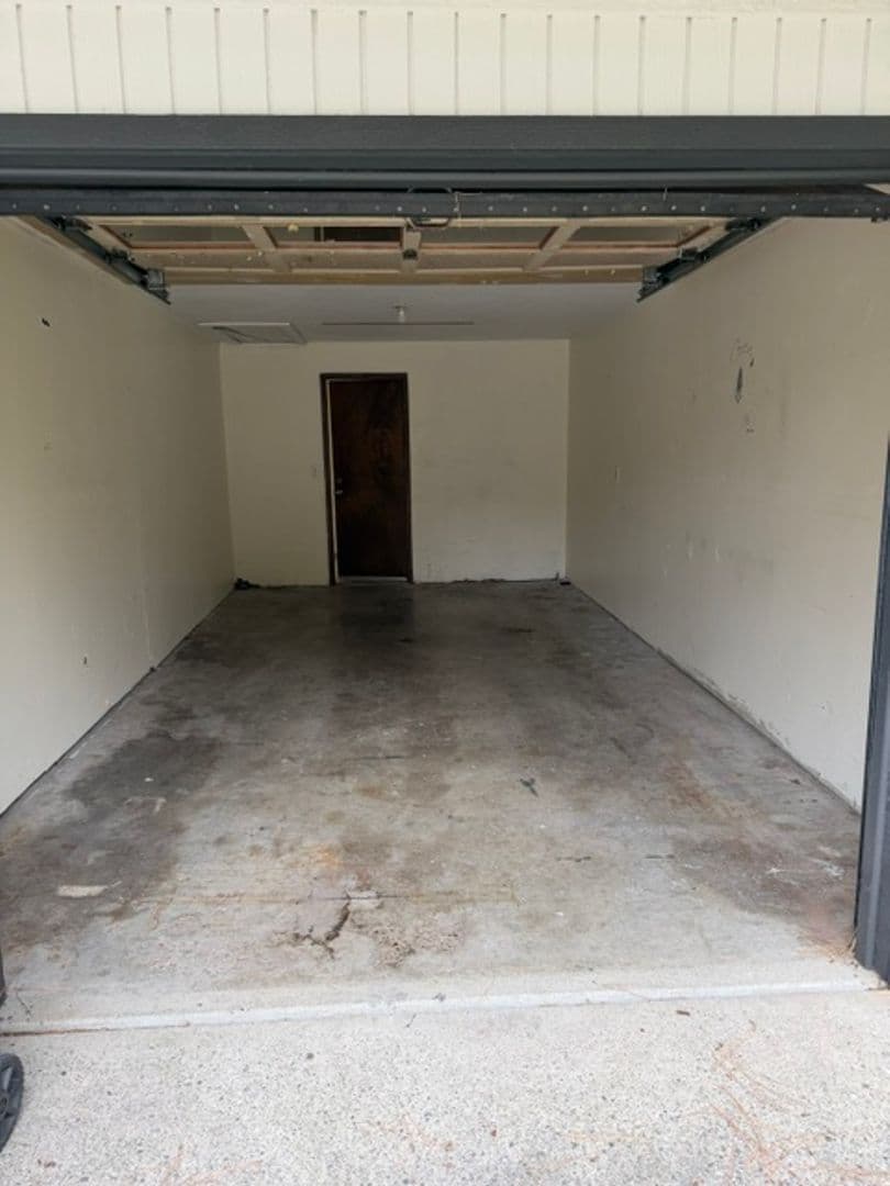 Spokane Valley Apartment: 822-24 S. Robinhood St.