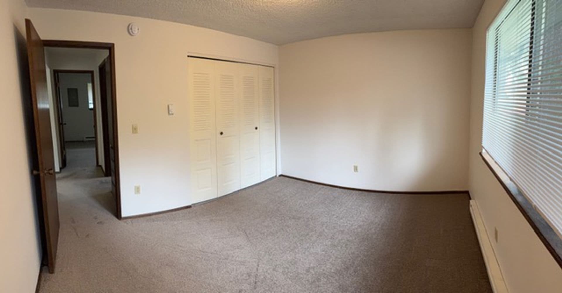 Spokane Valley Apartment: 822-24 S. Robinhood St.
