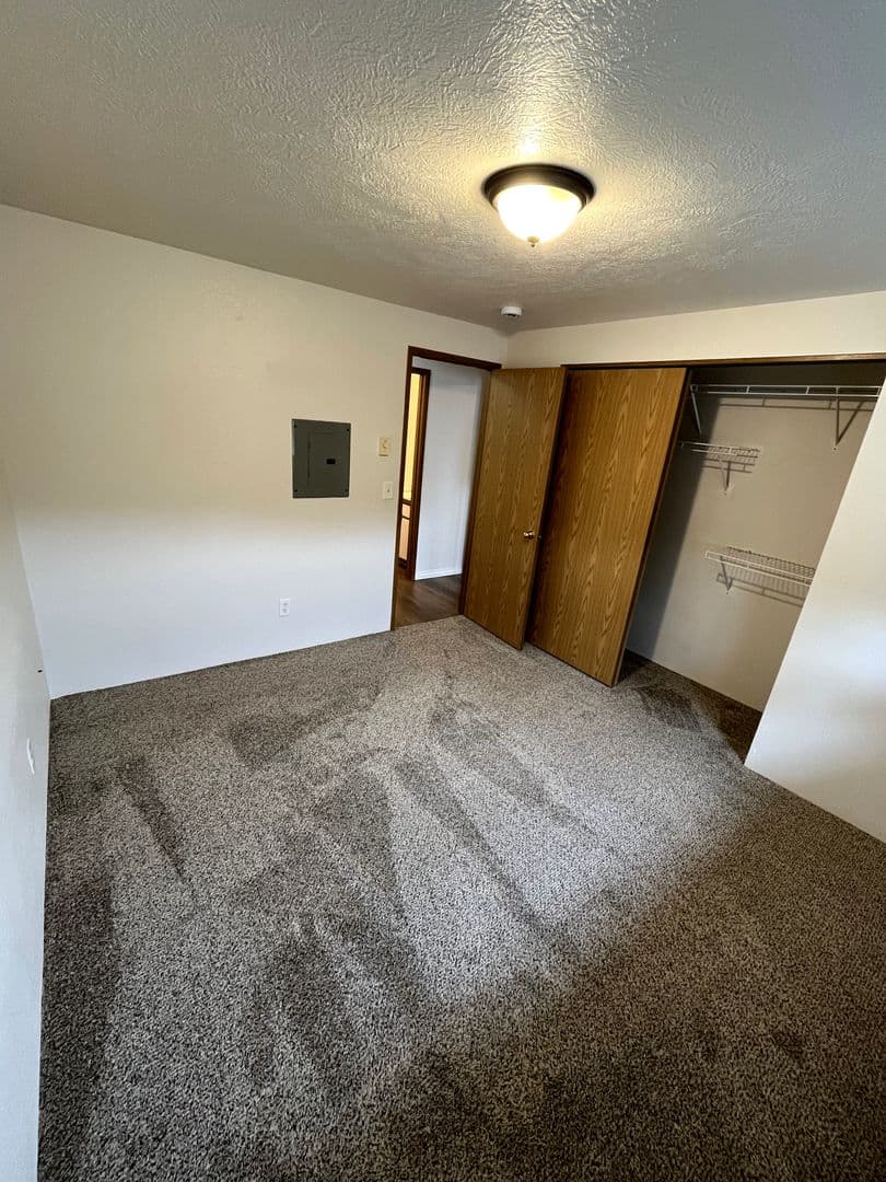 Spokane Valley Apartment: 1416 N. McDonald Ave.