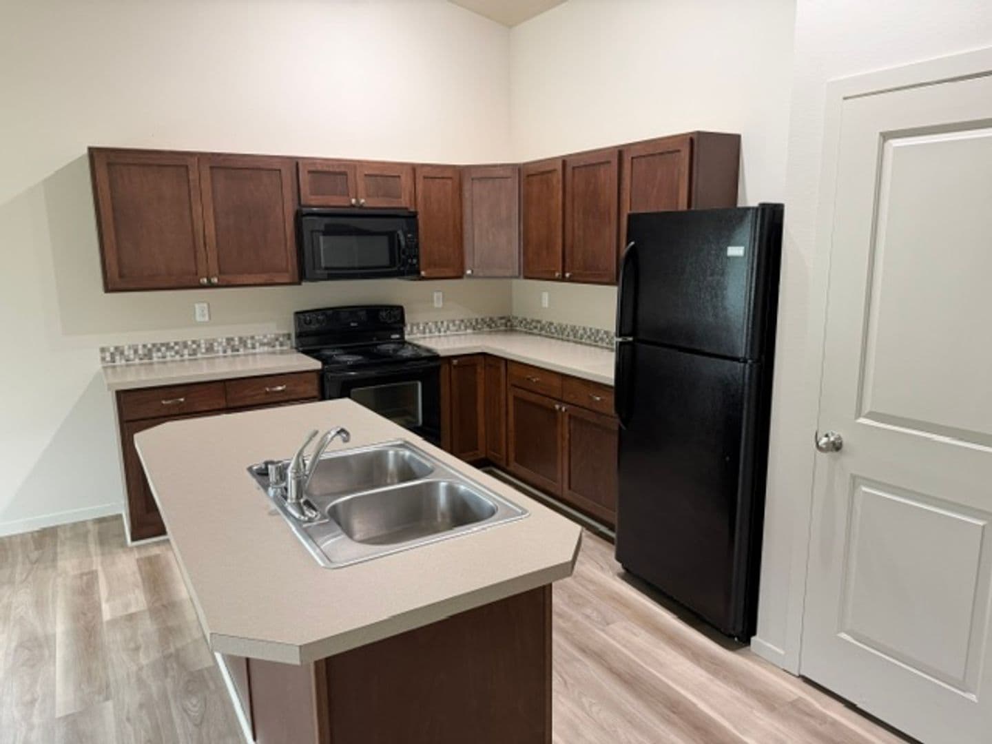 Spokane Valley Apartment: 828-830  S. Union