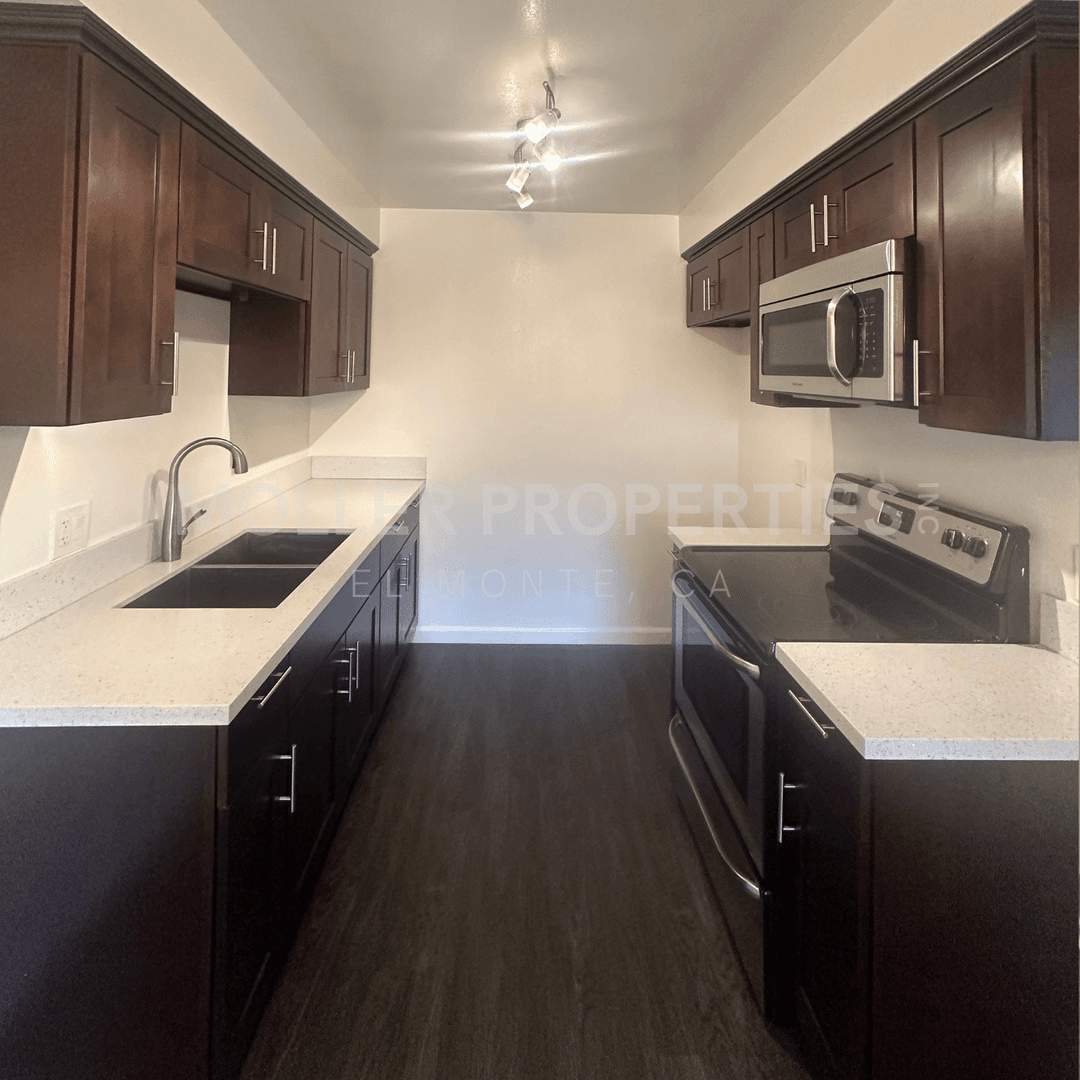 Alhambra Apartment: 1625 S. Third St