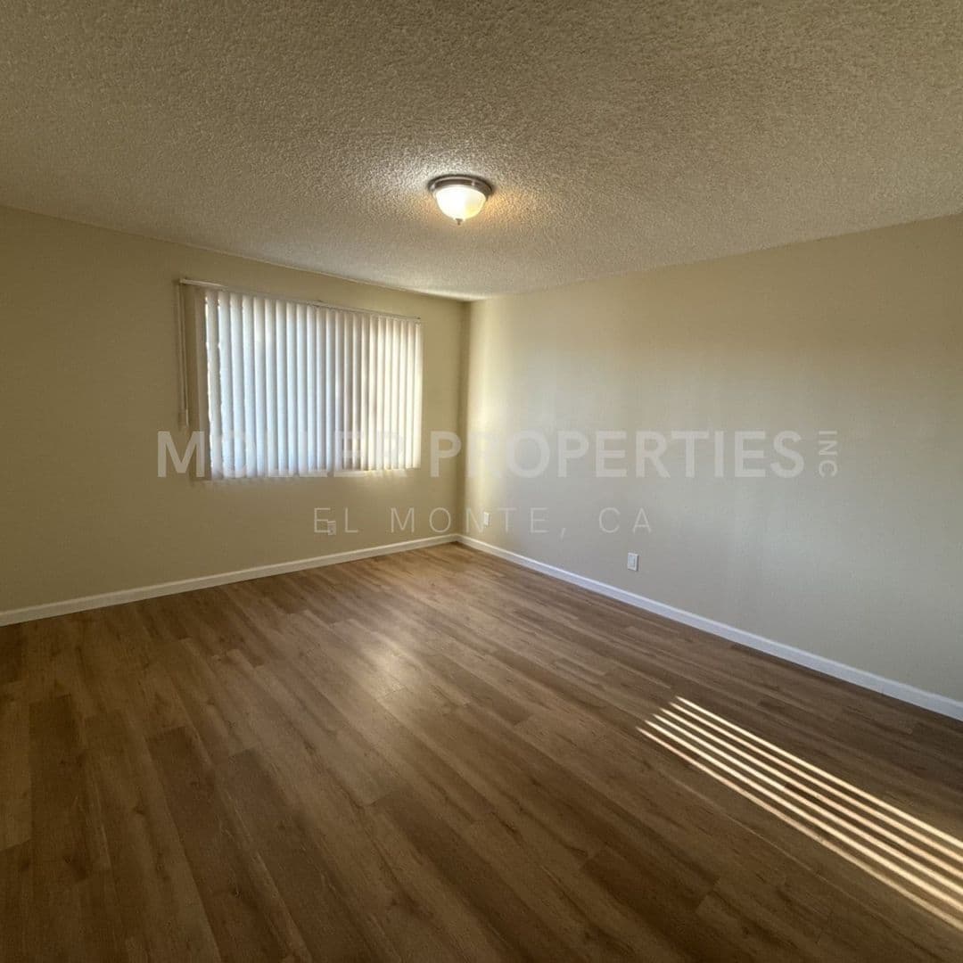 El Monte Apartment: 11820-11836 Deana St