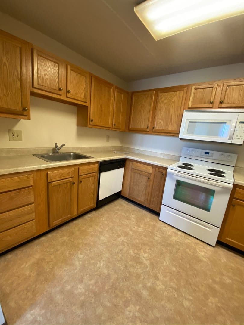 Pittsburgh Apartment: 5030 Centre Avenue