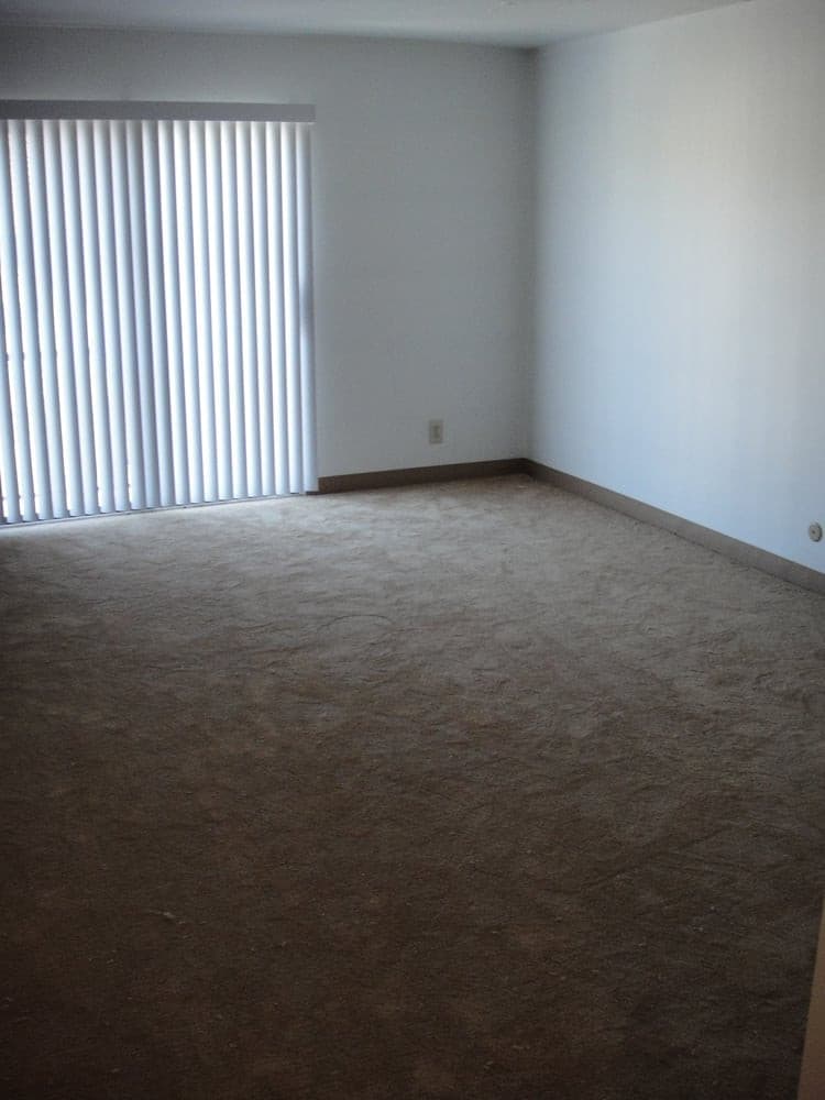 Washington Apartment: 920-970 E. Maiden Street