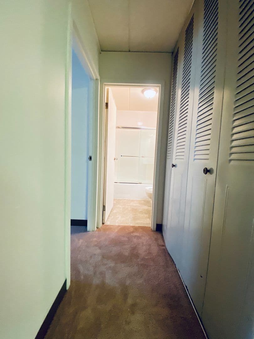 Pittsburgh Apartment: 5030 Centre Avenue