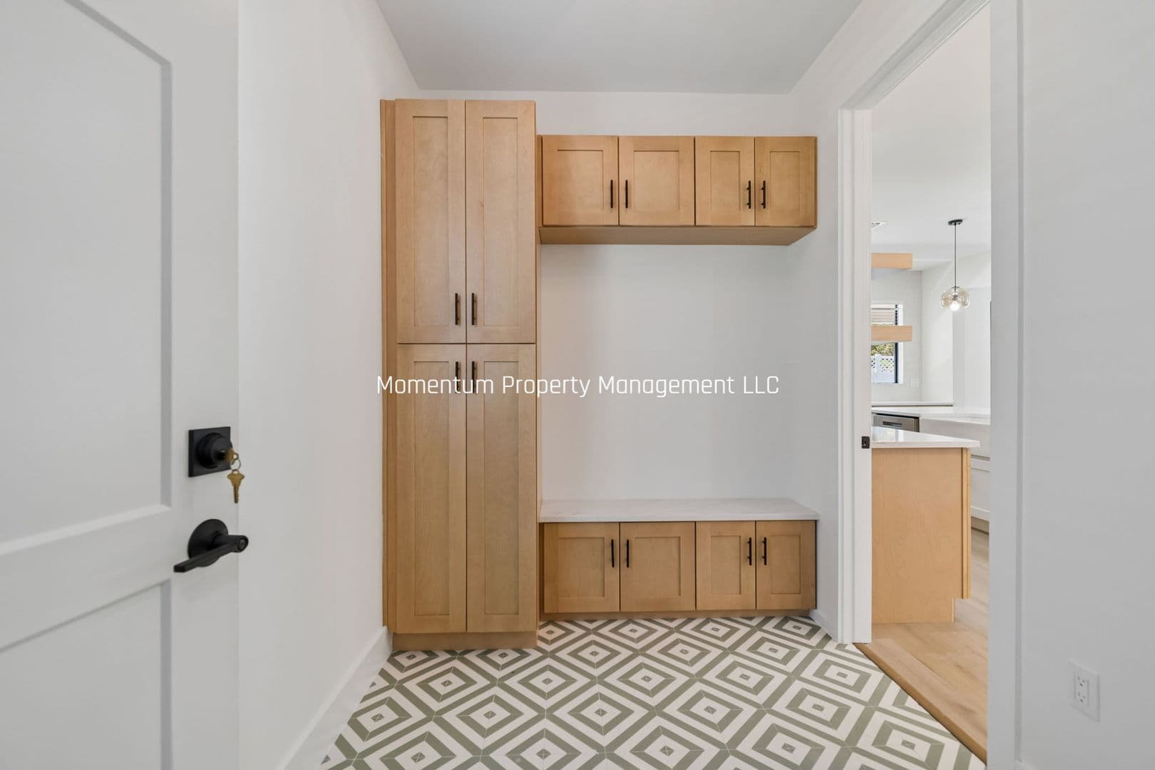 Tampa House: 6403 S Richard Ave