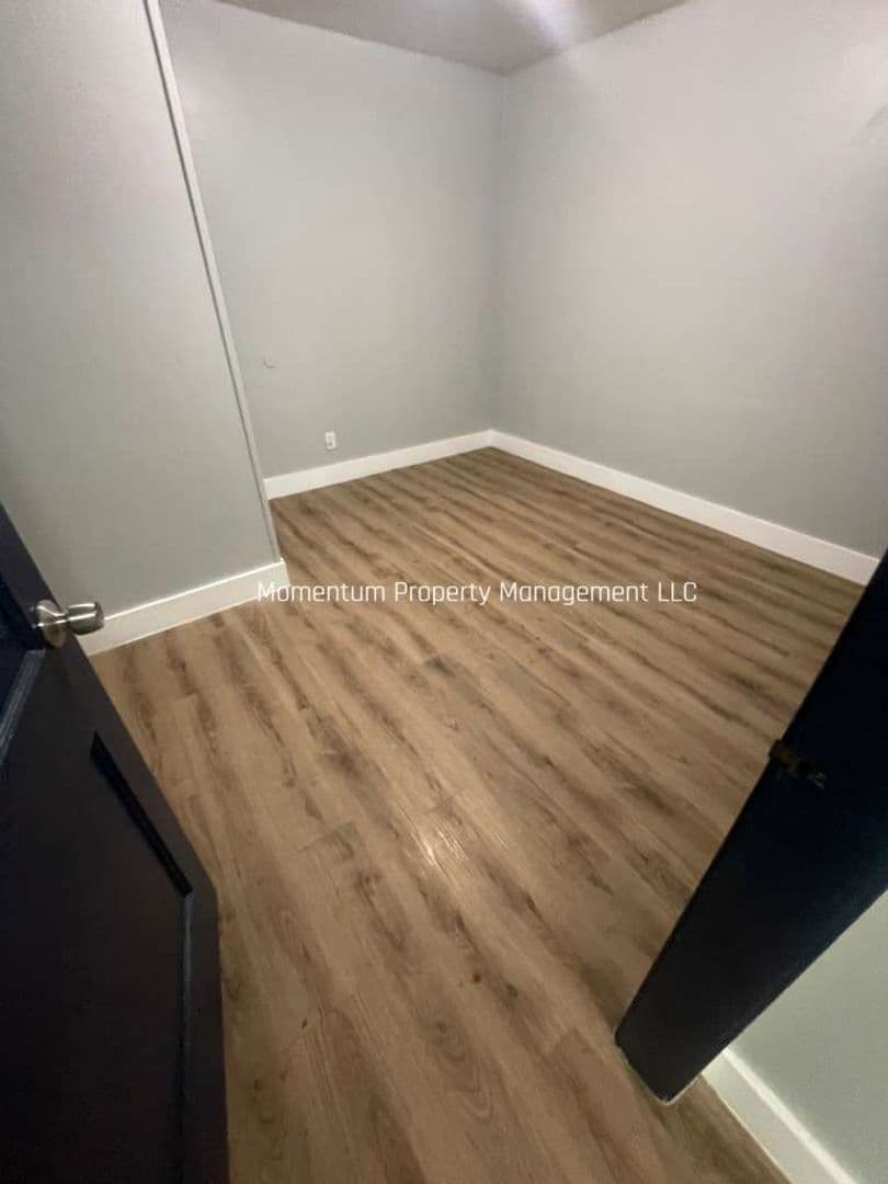 Lakeland House: 1145 N STELLA AVE
