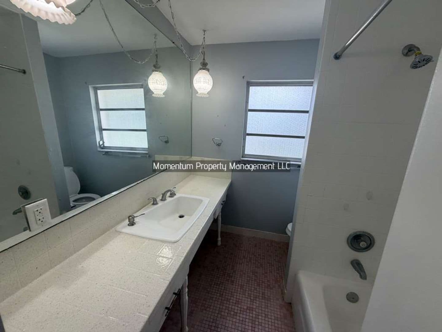 Temple Terrace House: 5209 E 127th Ave