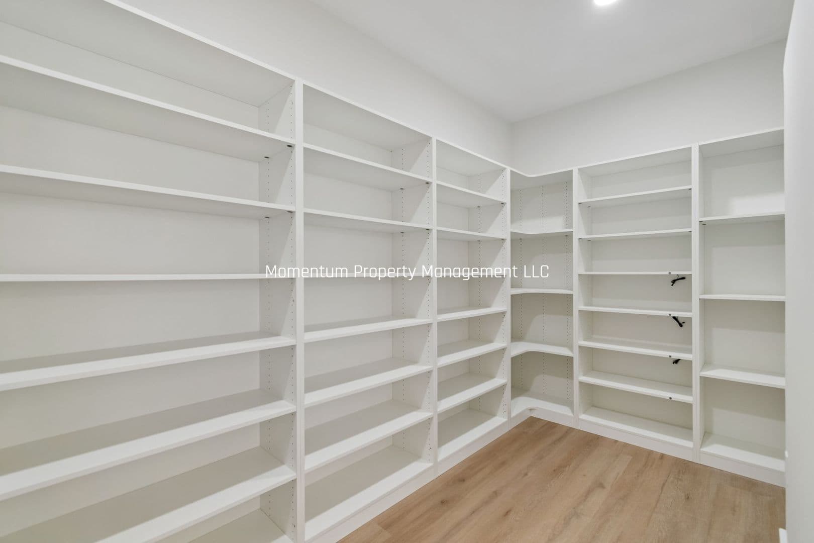 Tampa House: 6403 S Richard Ave