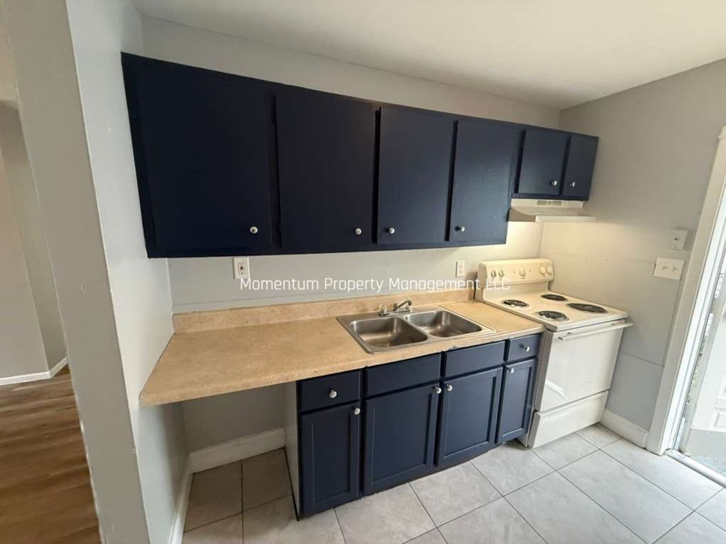 Tampa House: 8215 N. 17th St. Unit B