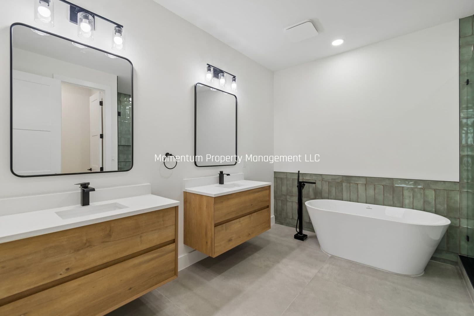 Tampa House: 6403 S Richard Ave