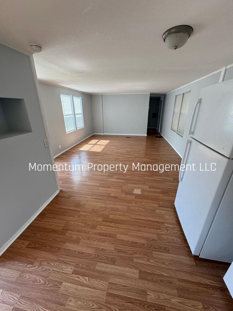 Brooksville House: 21364 Canal Drive