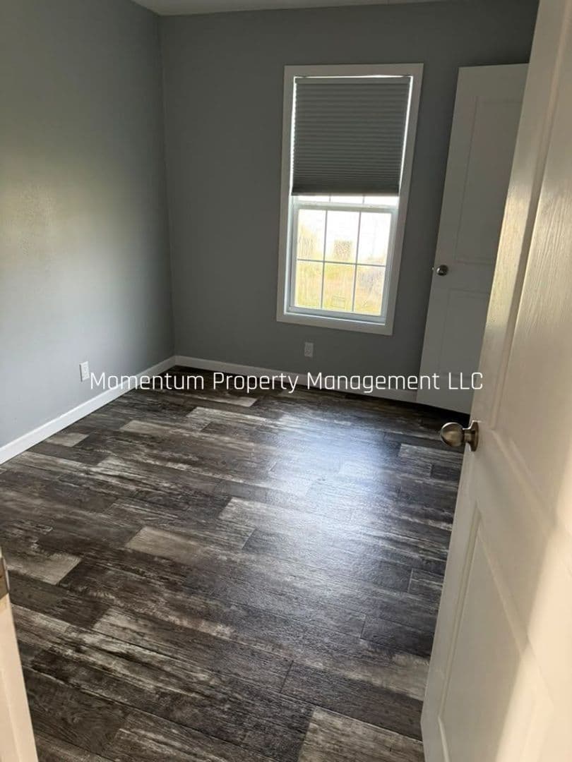 Brooksville House: 16112 La Bella St