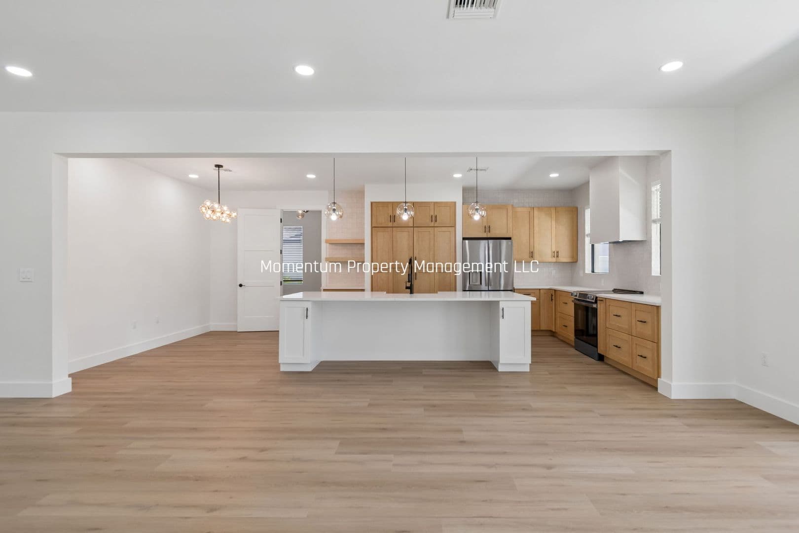 Tampa House: 6403 S Richard Ave