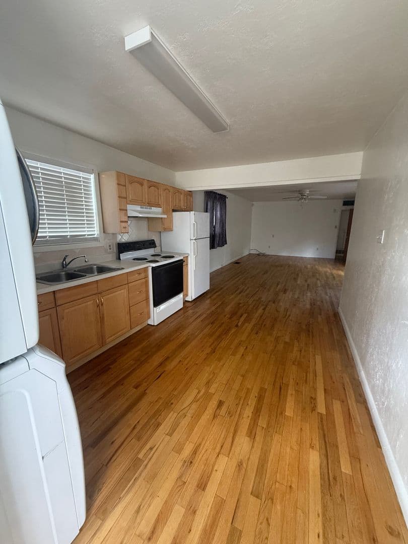 Las Cruces Apartment: 1253 Mesa Ave #A