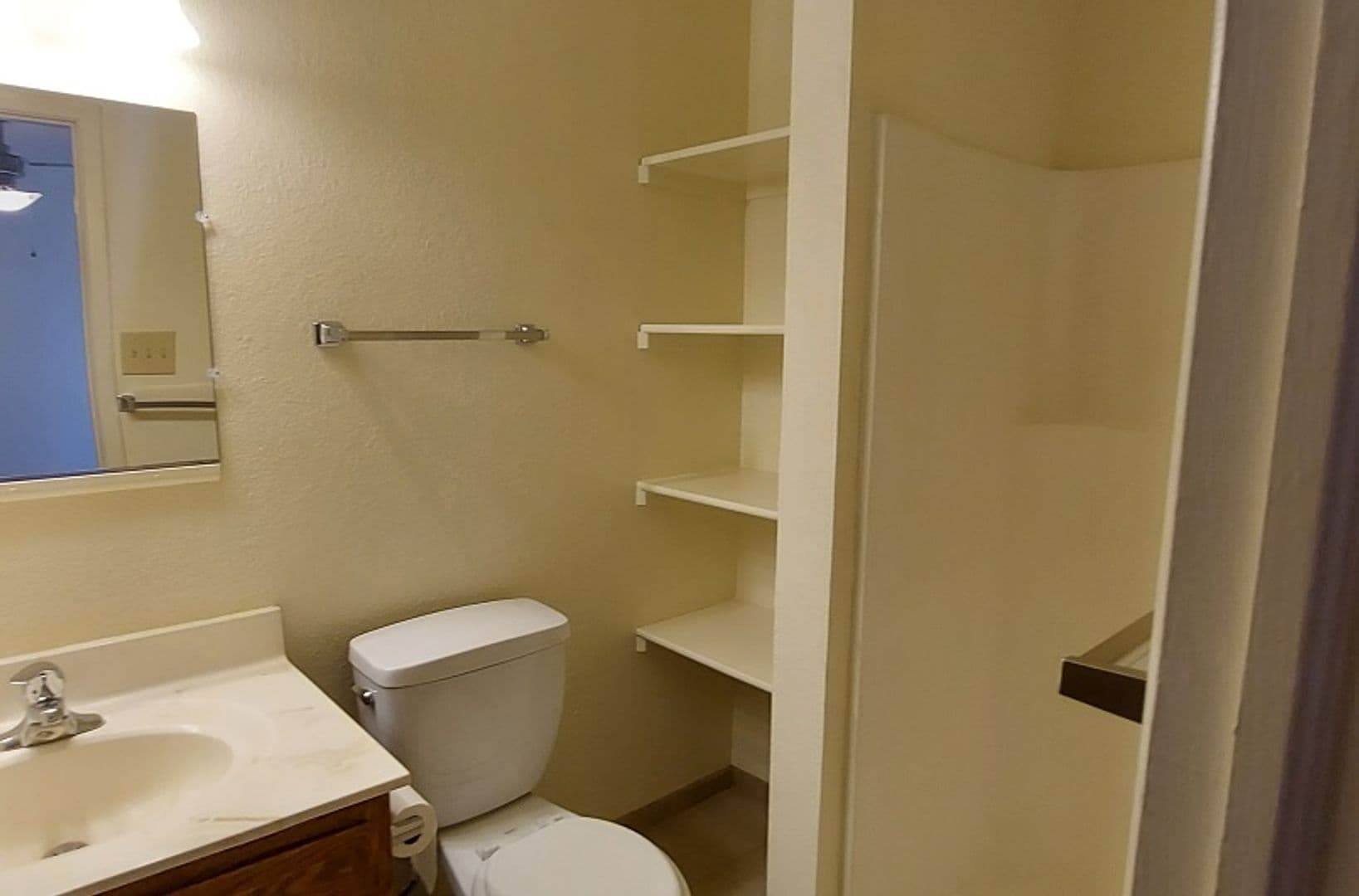 Las Cruces Apartment: 2110 Hagerty
