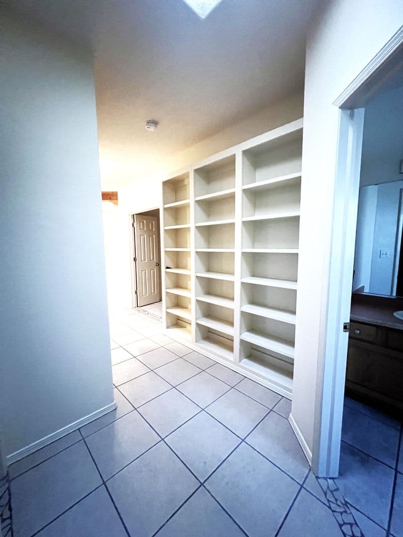 Las Cruces House: 740 Canyon Point Rd