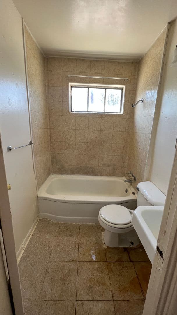 Las Cruces Apartment: Third St.