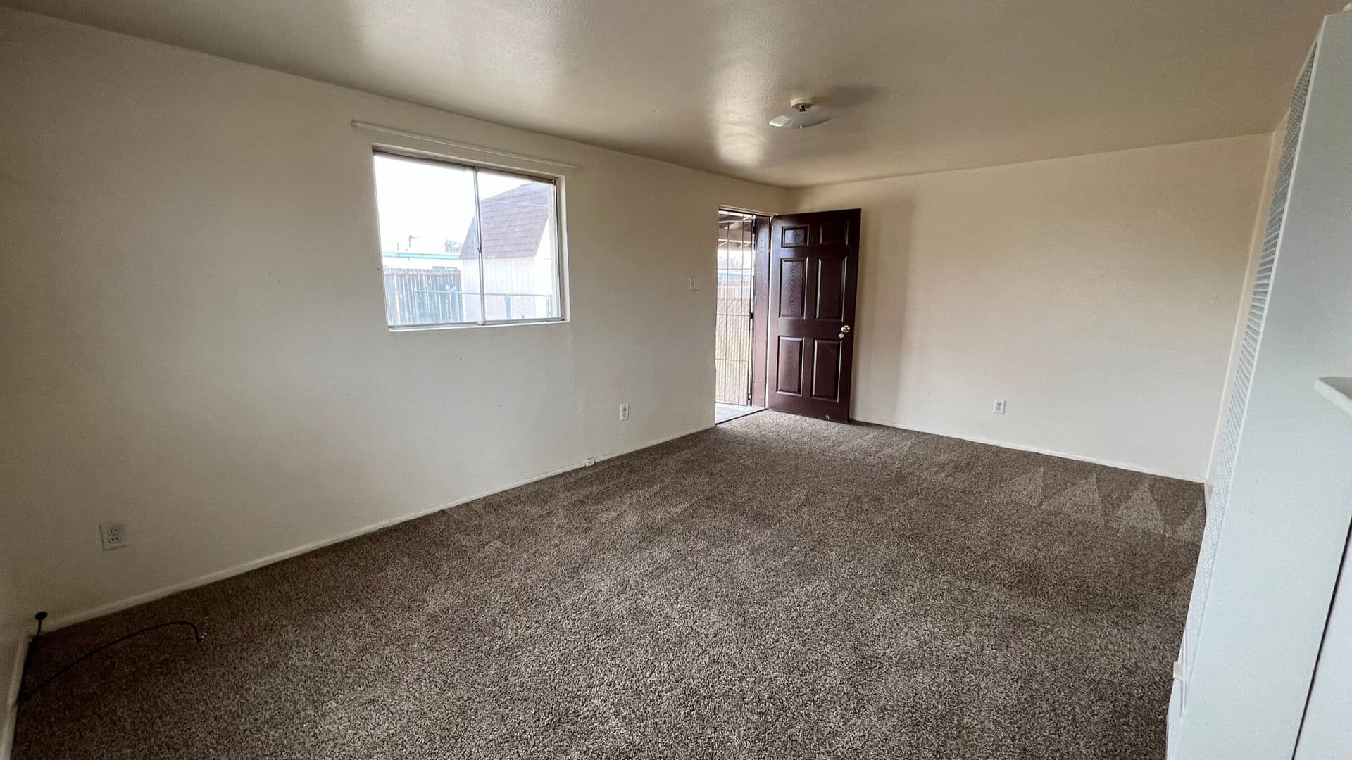 Las Cruces Apartment: Third St.