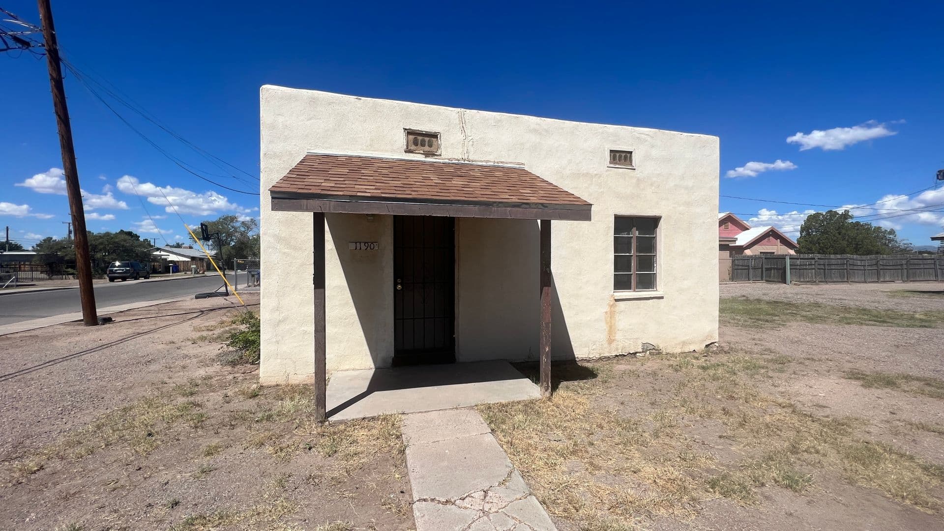 Las Cruces Apartment: Third St.