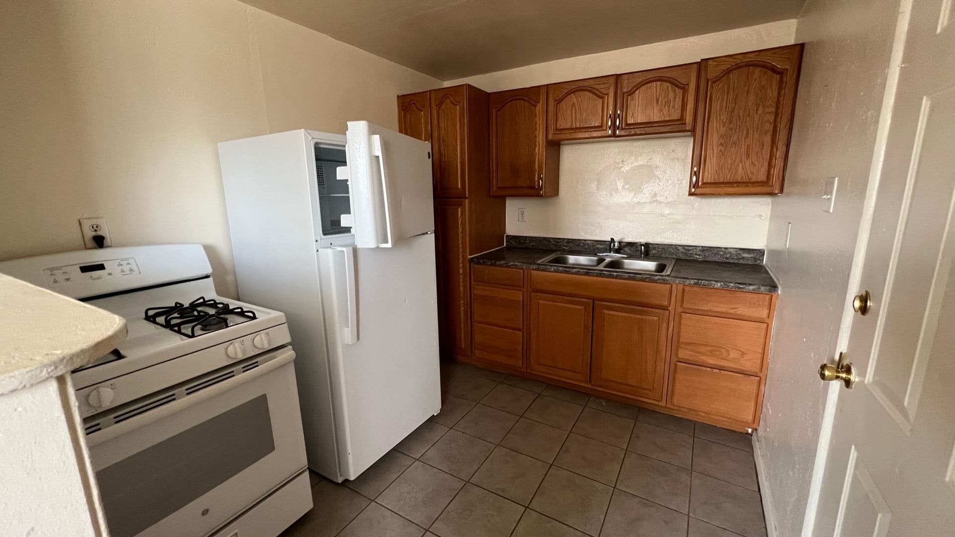 Las Cruces Apartment: Third St.