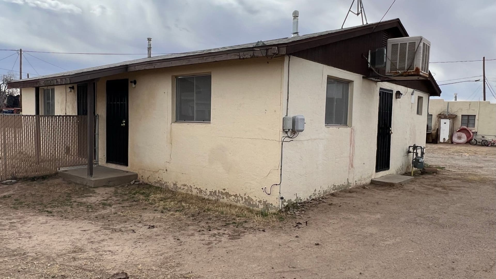 Las Cruces Apartment: Third St.