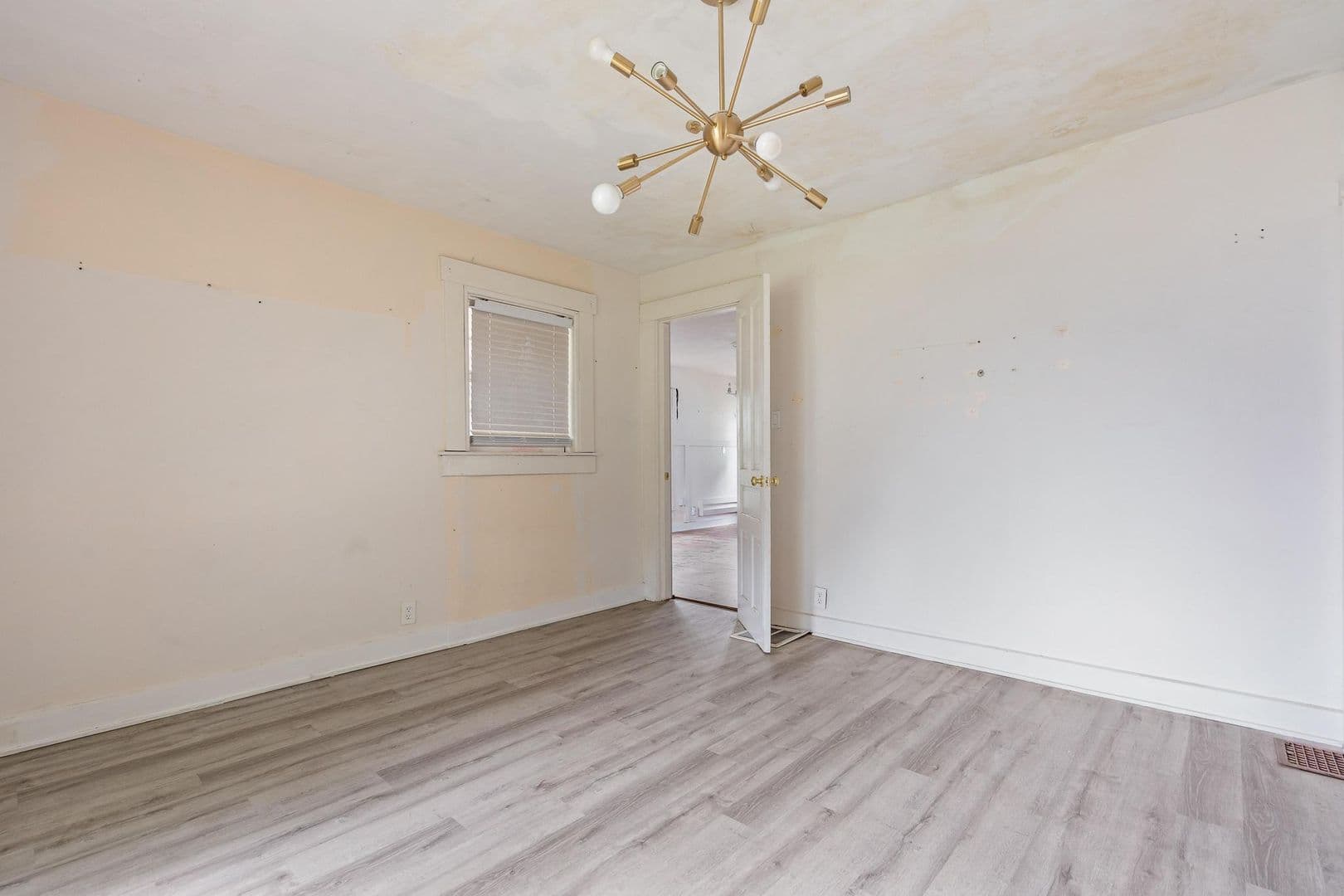 Dayton House: 2225 Catalpa Dr