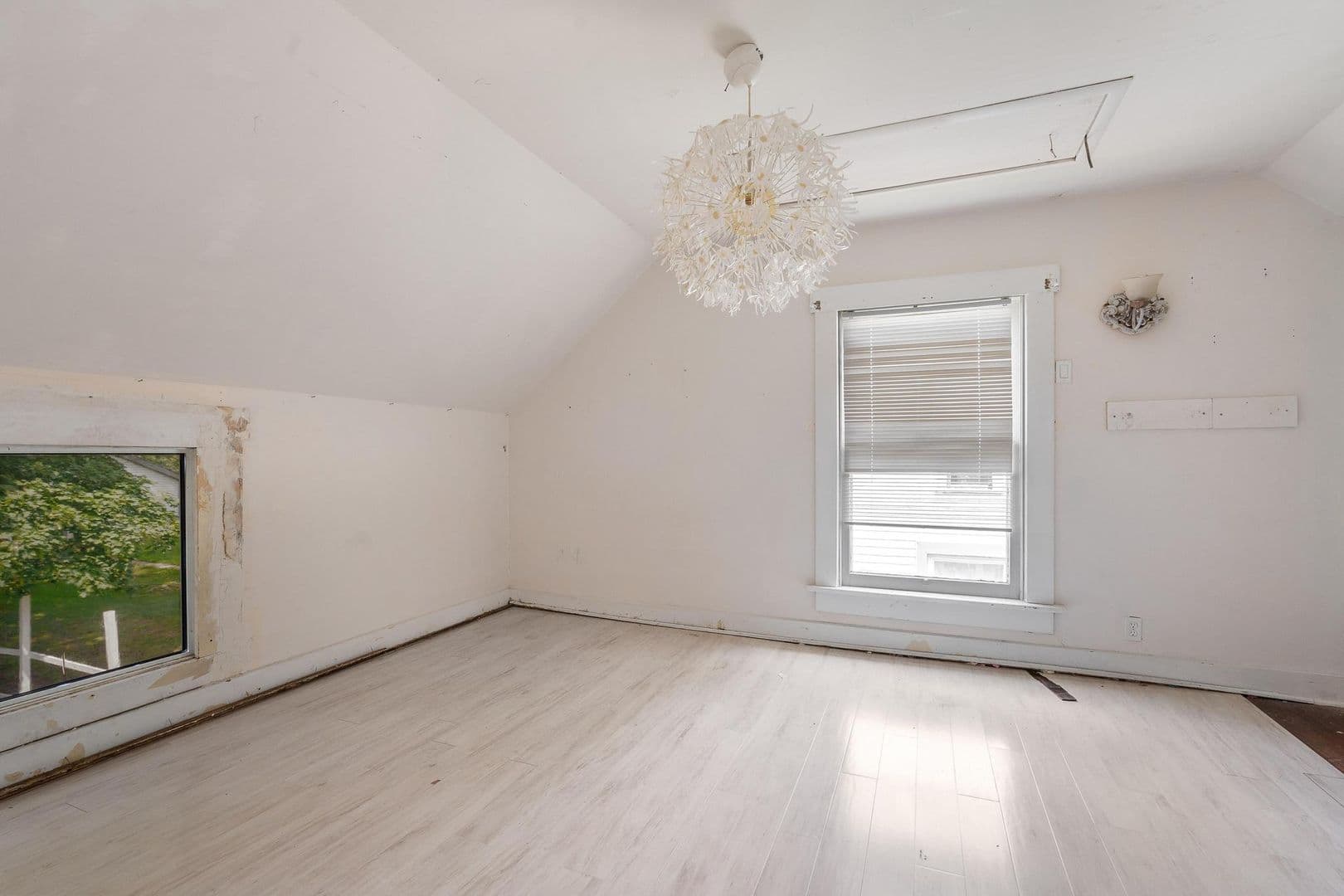 Dayton House: 2225 Catalpa Dr