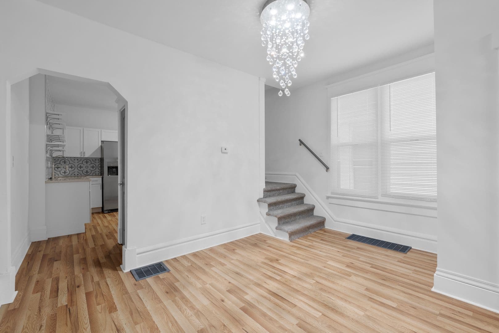 Columbus Apartment: 104-106 Dana Avenue