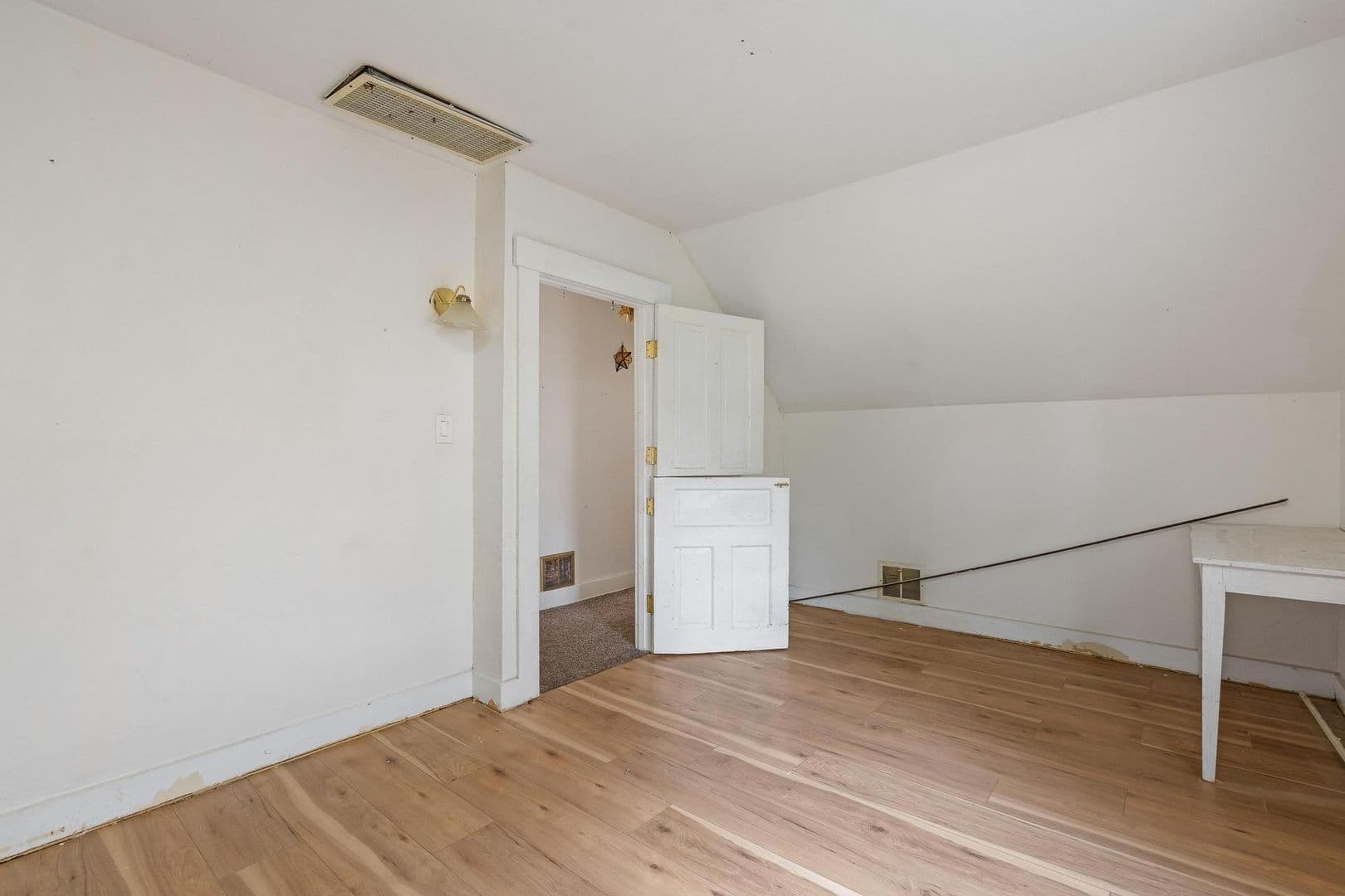 Dayton House: 2225 Catalpa Dr