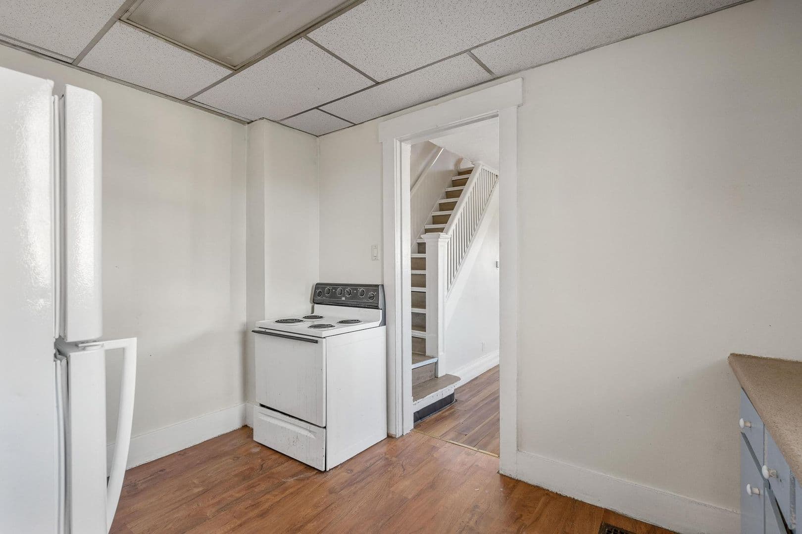 Dayton Apartment: 36-38 E Mumma Ave